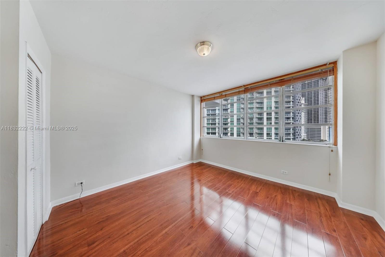 BRICKELL BAY TOWER CONDO - Residential Lease