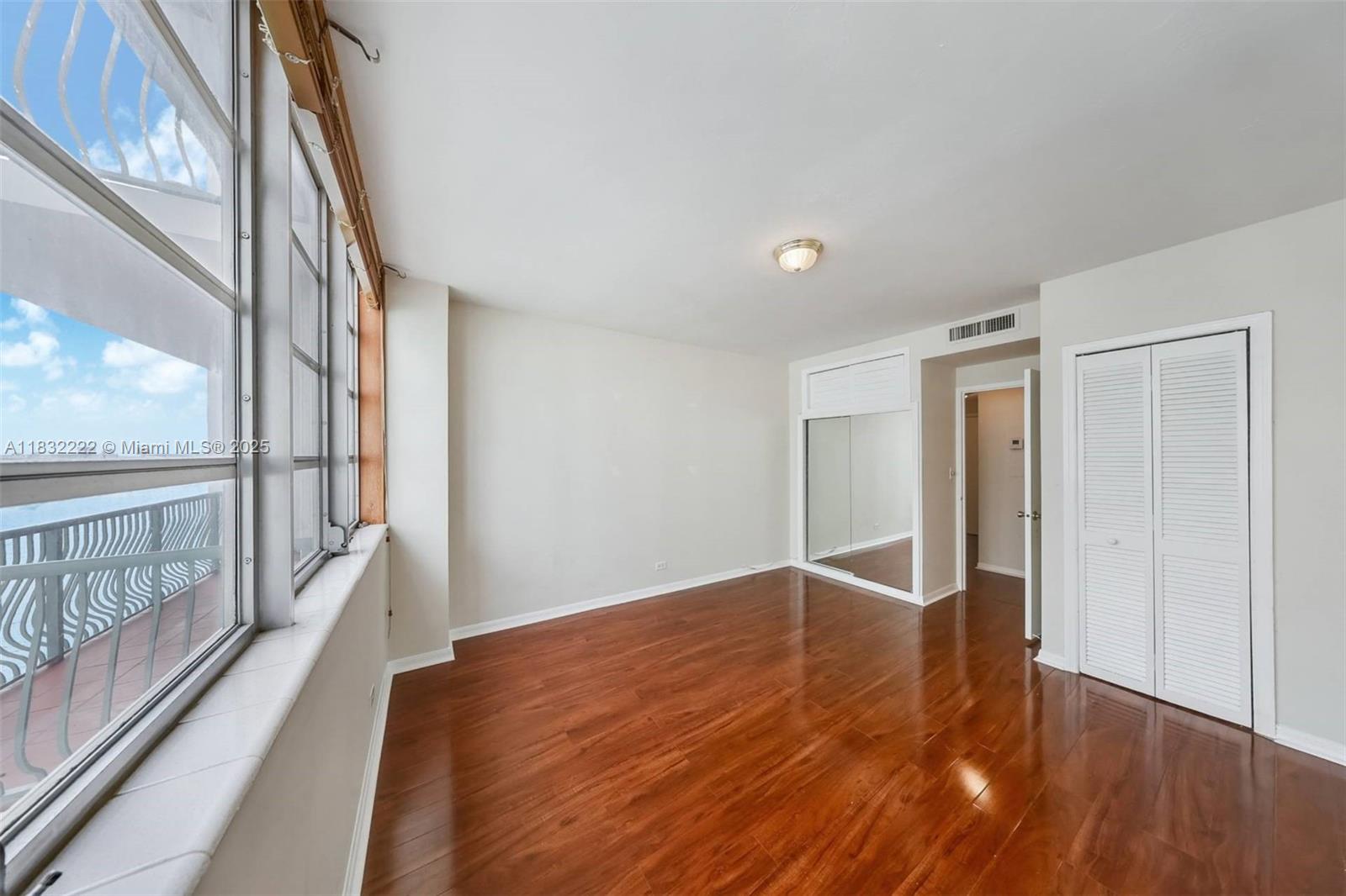 BRICKELL BAY TOWER CONDO - Residential Lease