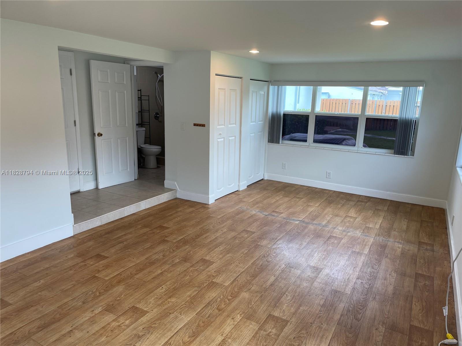 1115 NE 10th St 2