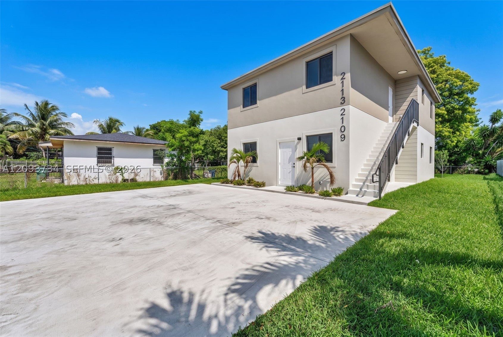 2109 NW 65 ST