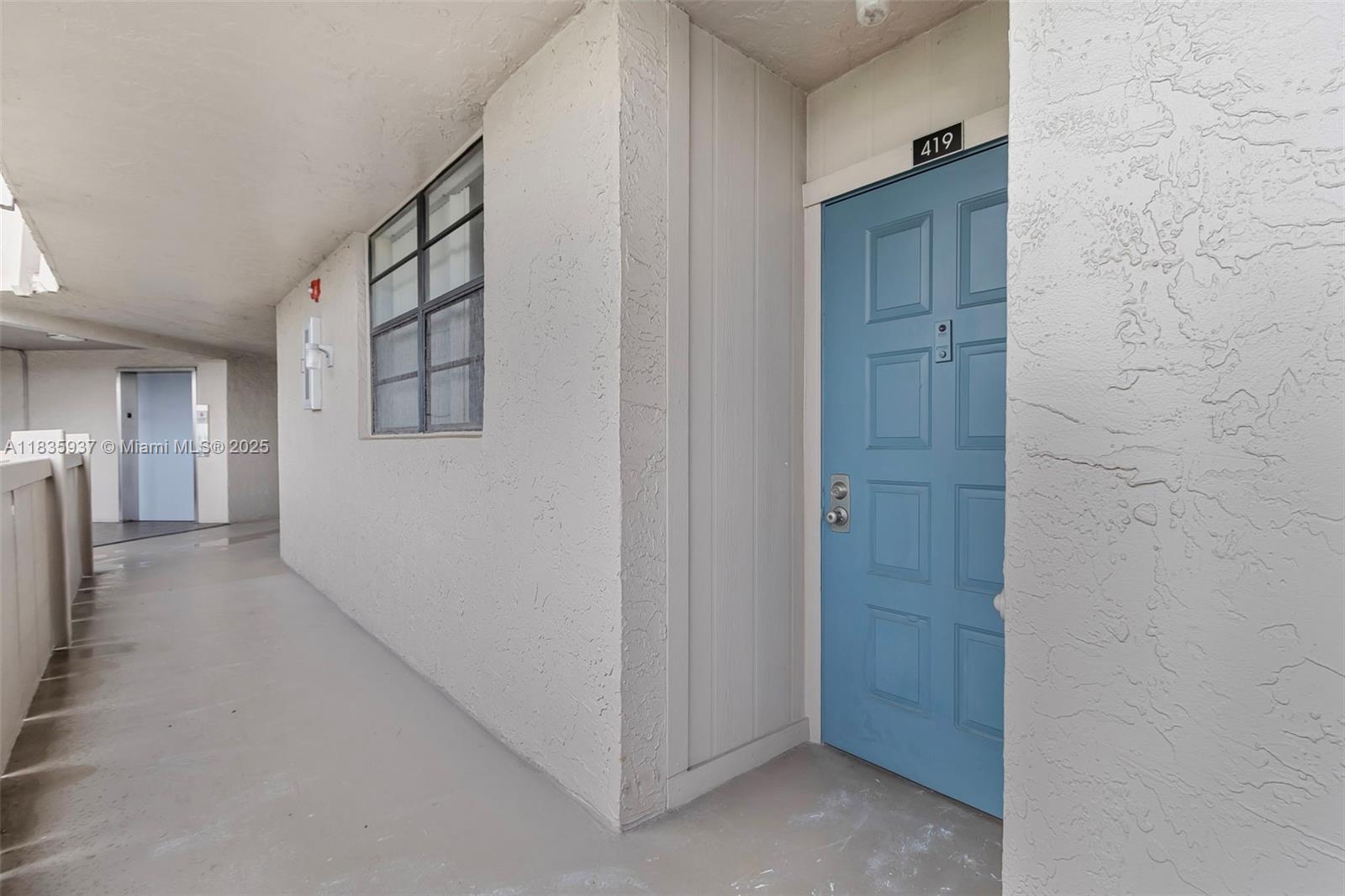 1001 Colony Point Cir 419, Pembroke Pines, FL, 33026/$209,000 2 1001 Colony Point Cir 419