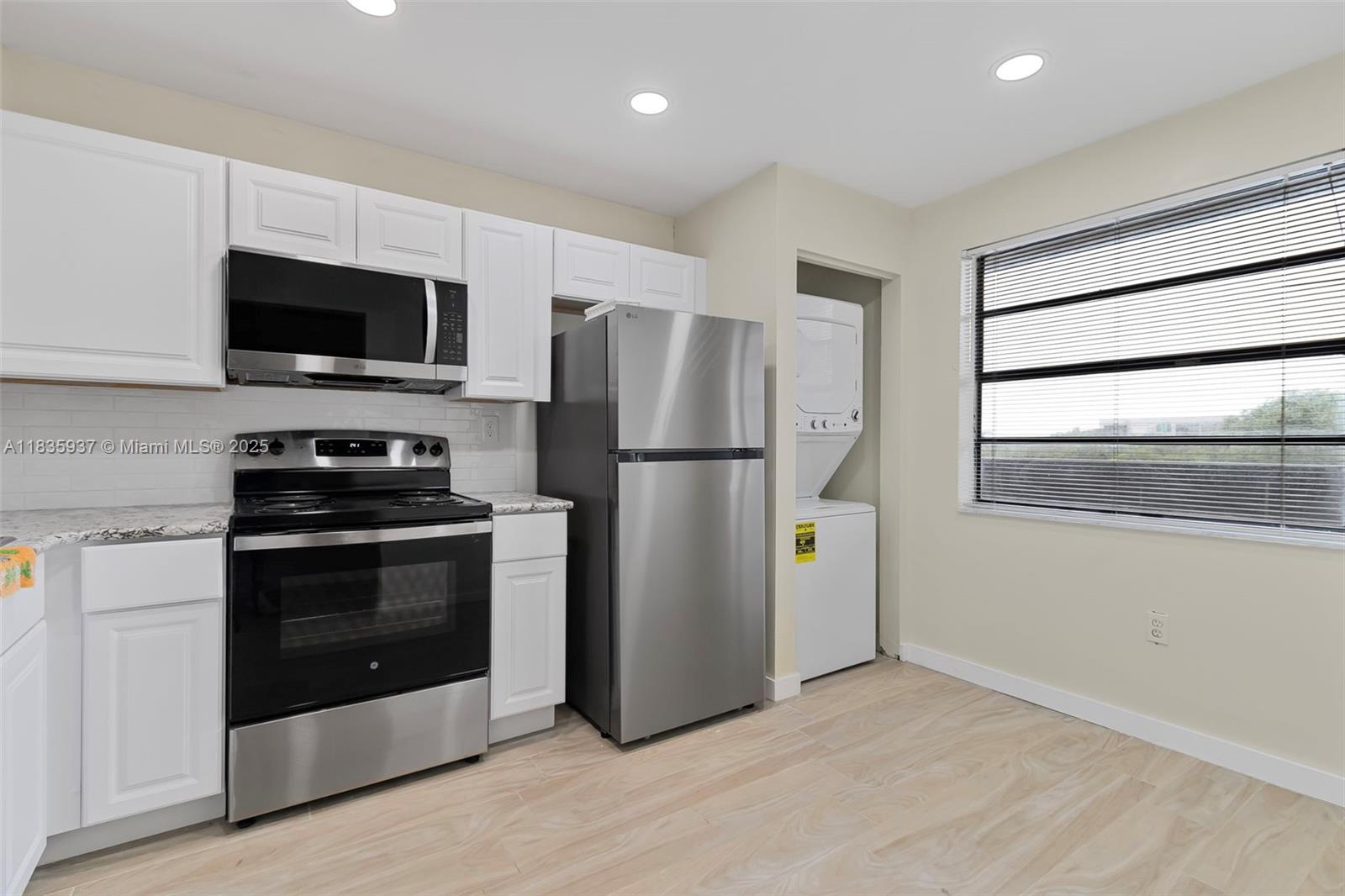 COLONY POINT 5 CONDO - Residential