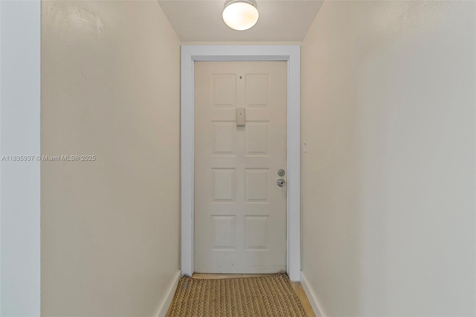 1001 Colony Point Cir 419, Pembroke Pines, FL, 33026/$209,000 3 1001 Colony Point Cir 419