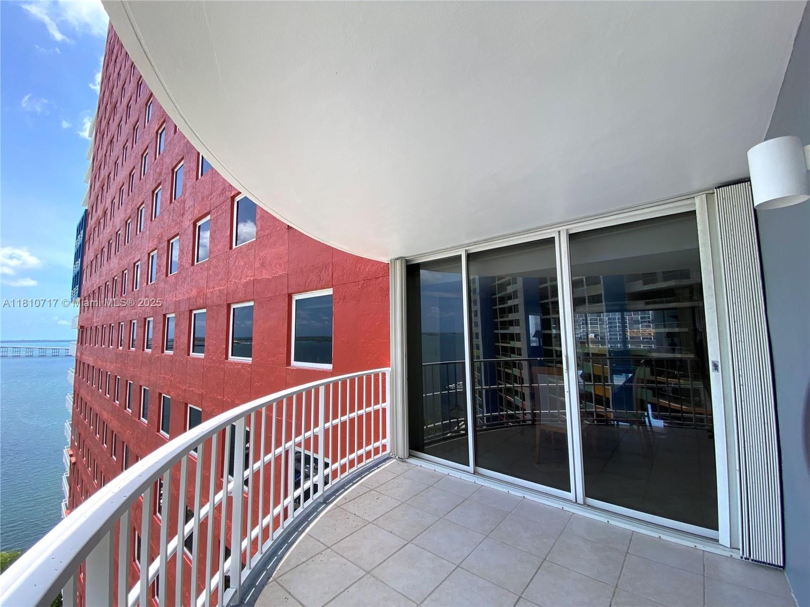 Rental Property at 1627 Brickell Ave 2005, Miami, Broward County, Florida - Bedrooms: 3 
Bathrooms: 3  - $6,000 MO.