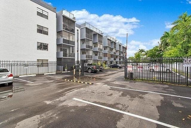 BROOKVIEW CONDO - Residential Lease