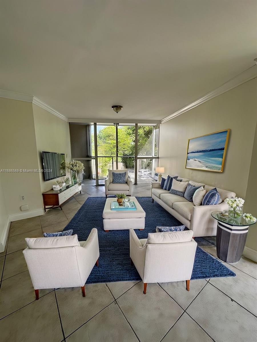 LAS BRISAS@ COUNTRY CLUB - Residential