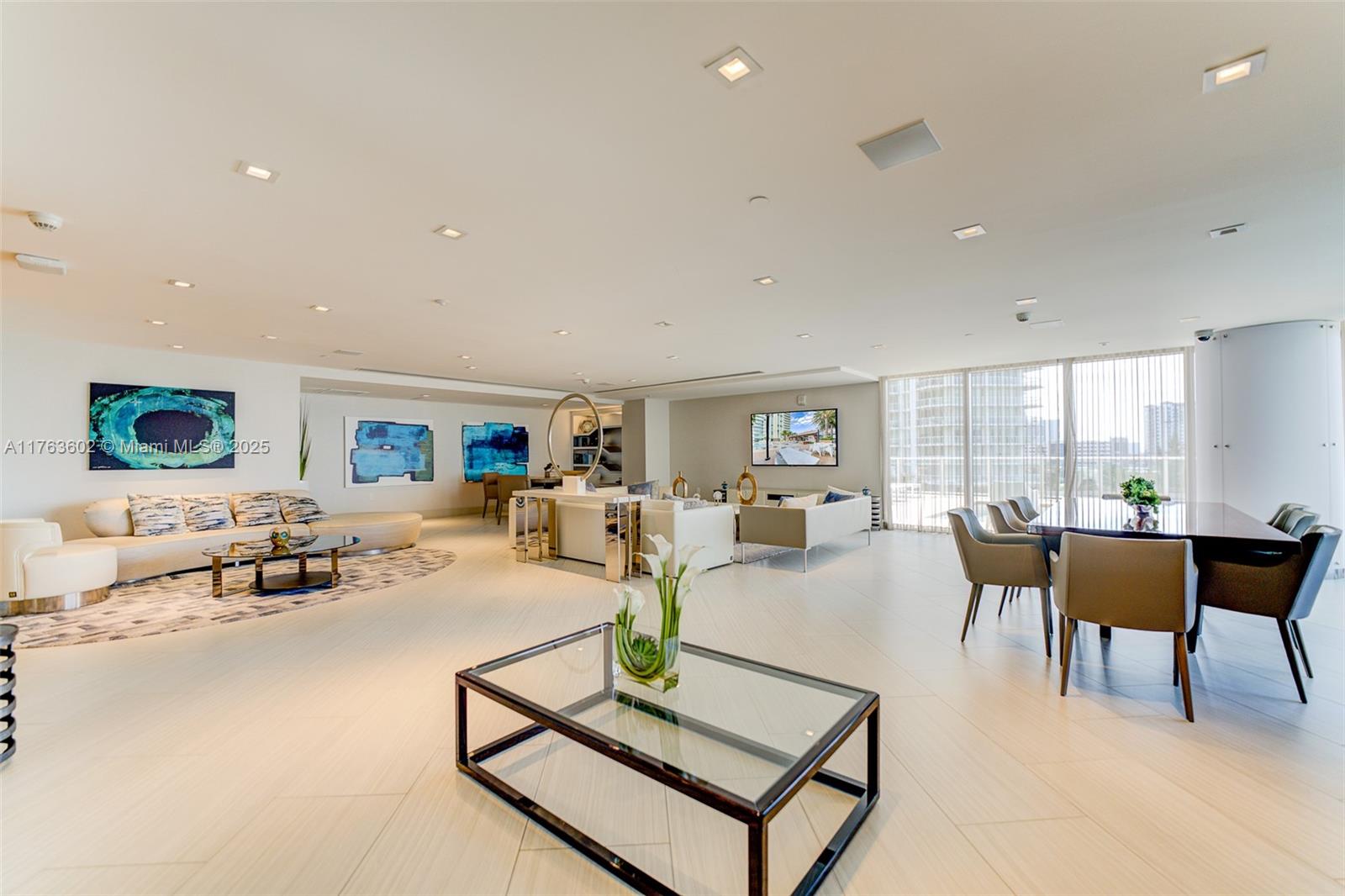 PARQUE TOWERS CONDO - Residential