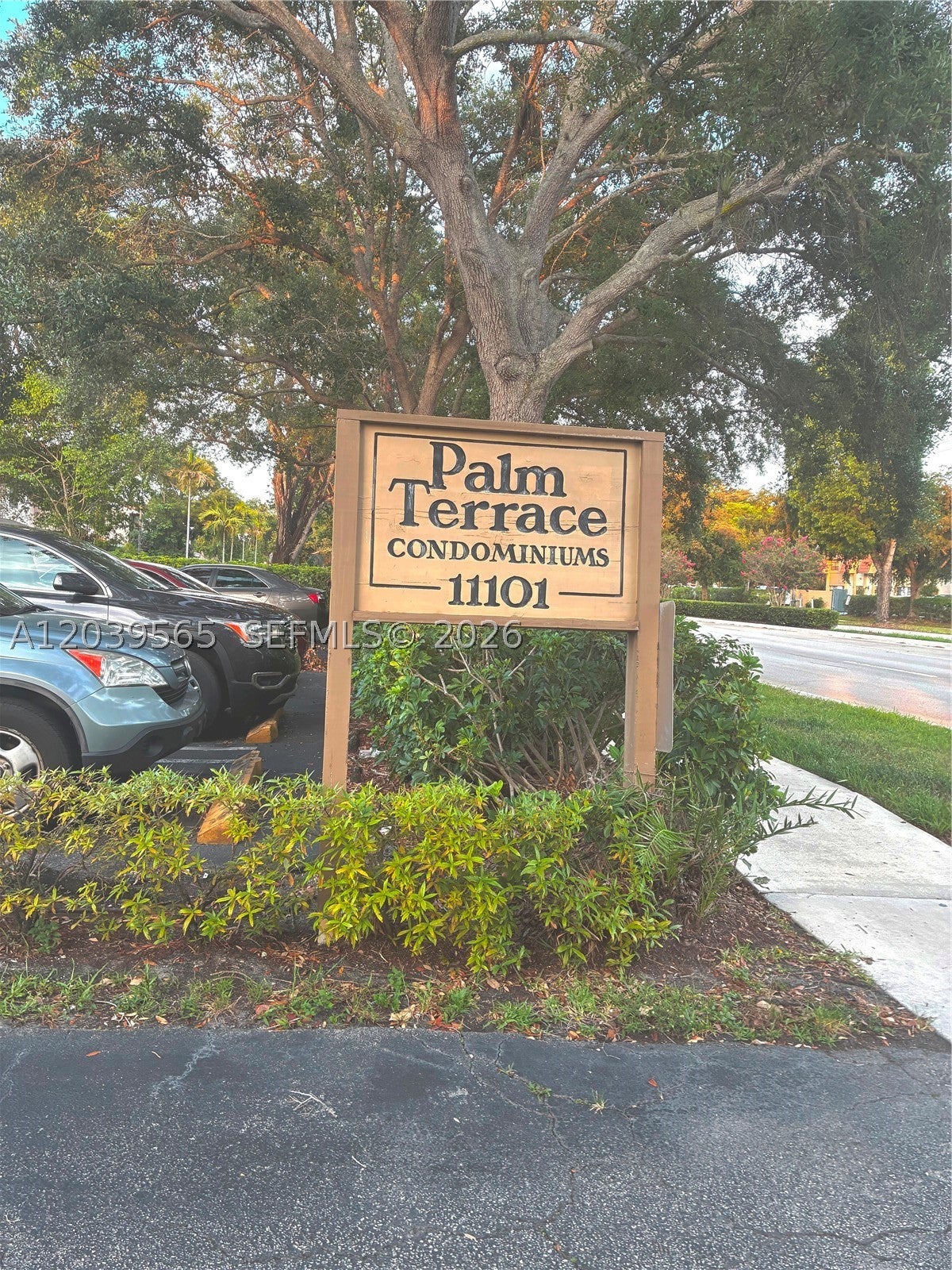 11101 Royal Palm Blvd
