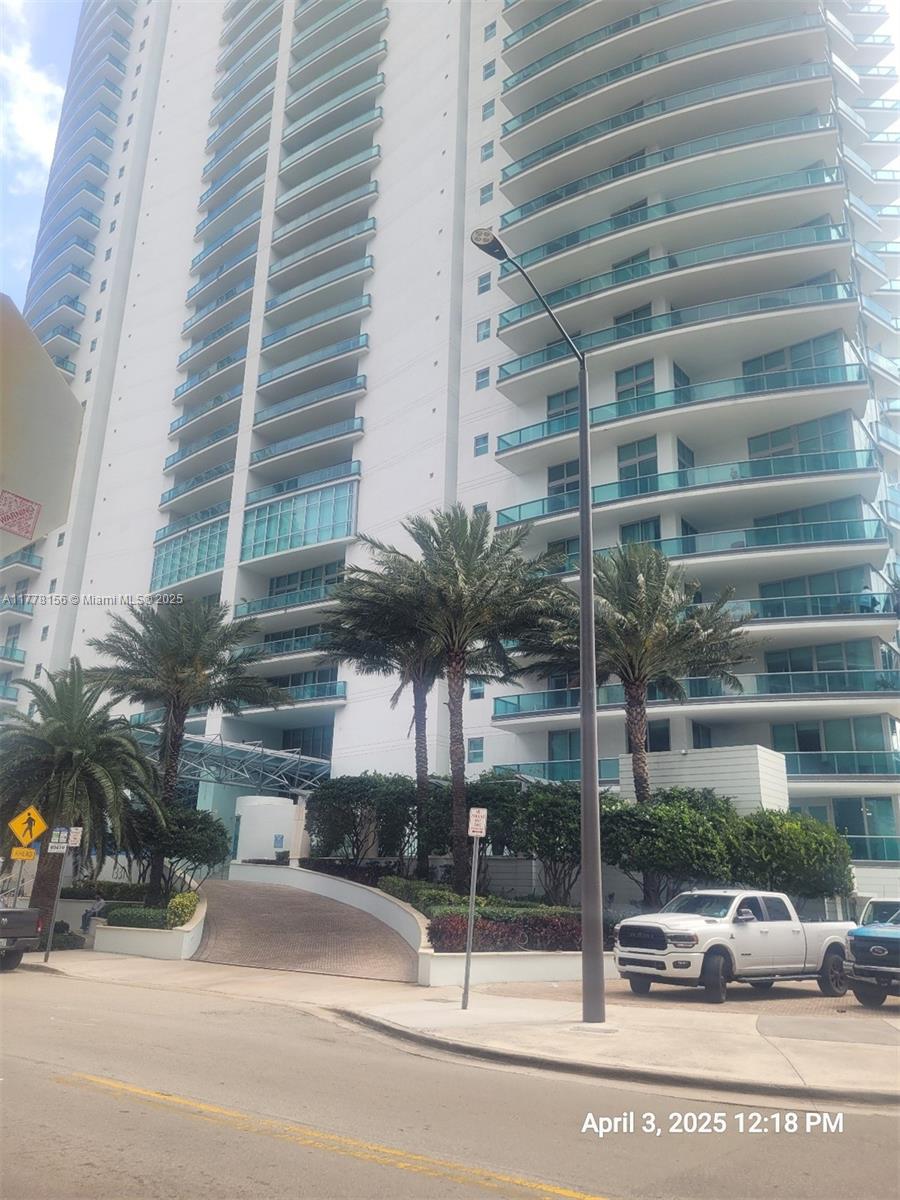 1331 Brickell Bay Dr 2702