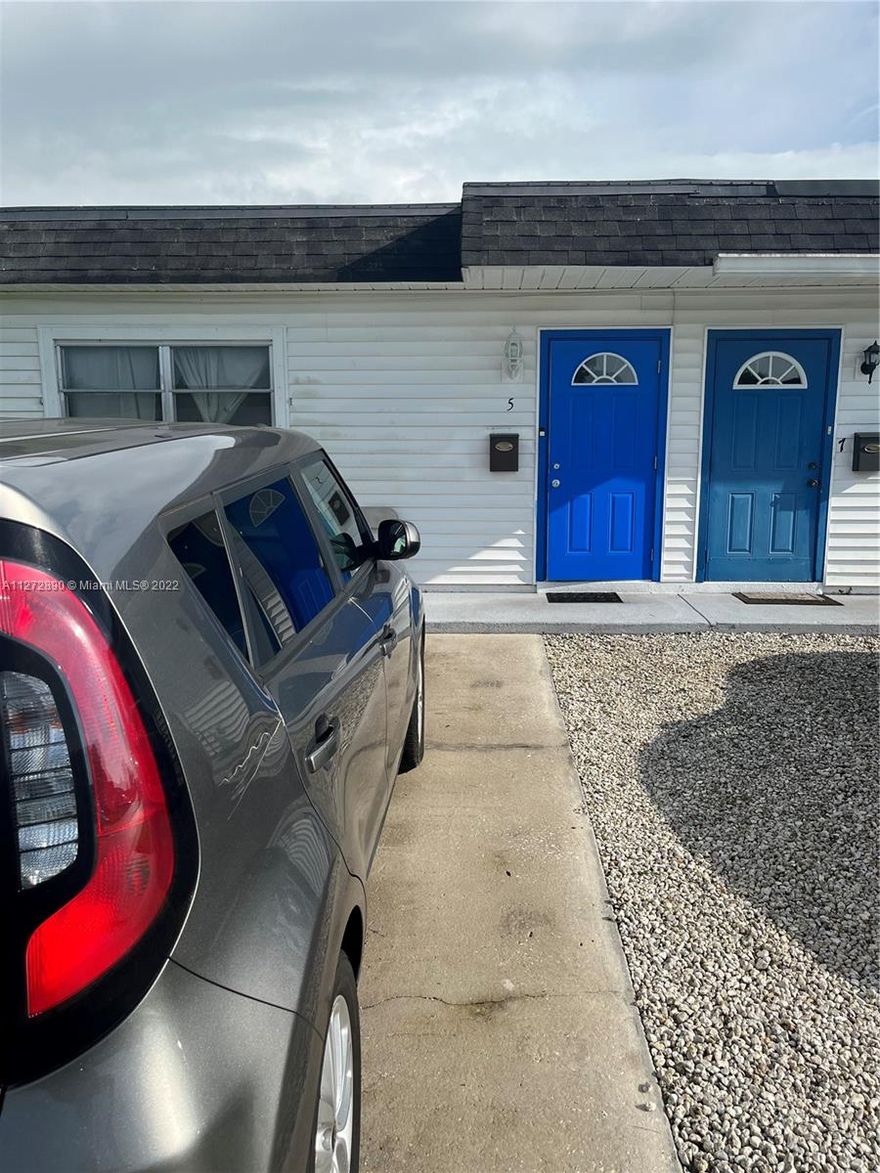 Looking to slow down, tired of the hustle and bustle, here is your chance. Beautiful Condo in Lehigh Acres, one side of Duplex. Make an appointment and see for yourself.