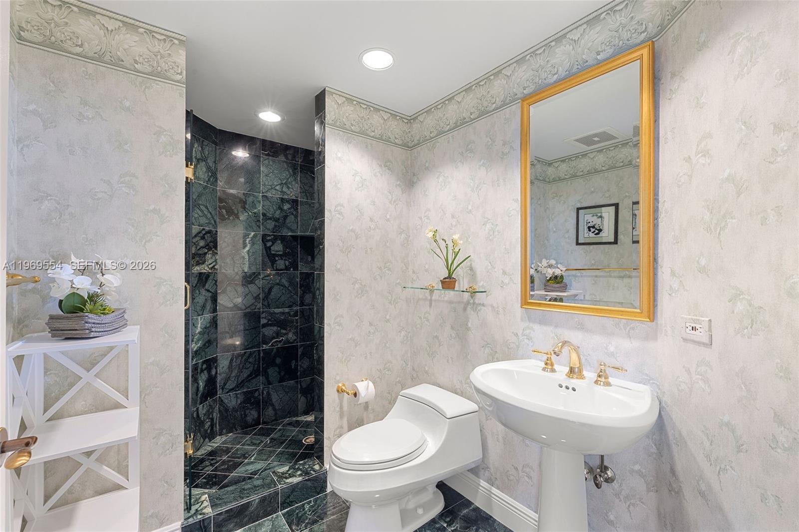 VERONA AT DEERING BAY CON - Residential