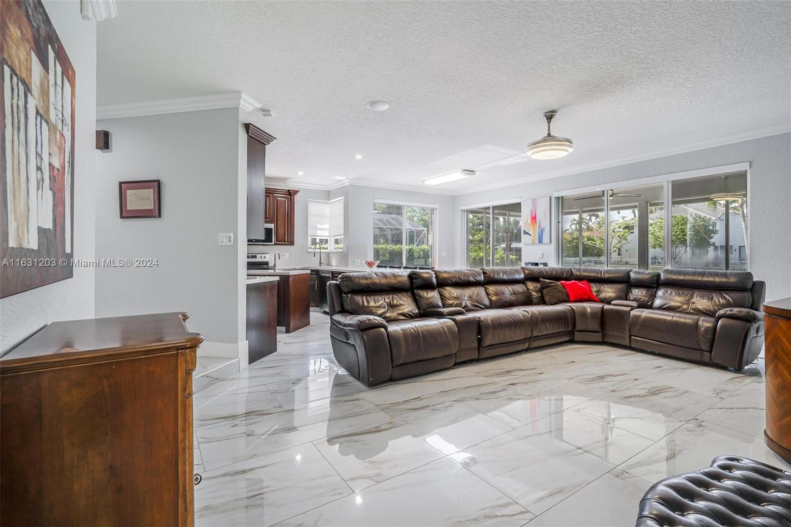 SILVER LAKES - Residential
