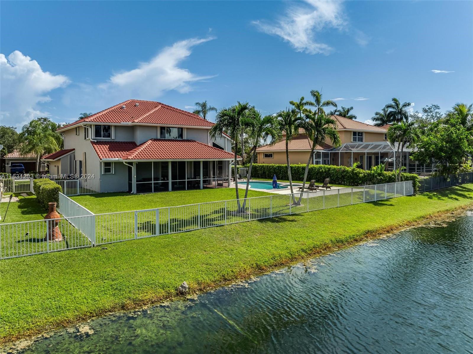 SILVER LAKES - Residential