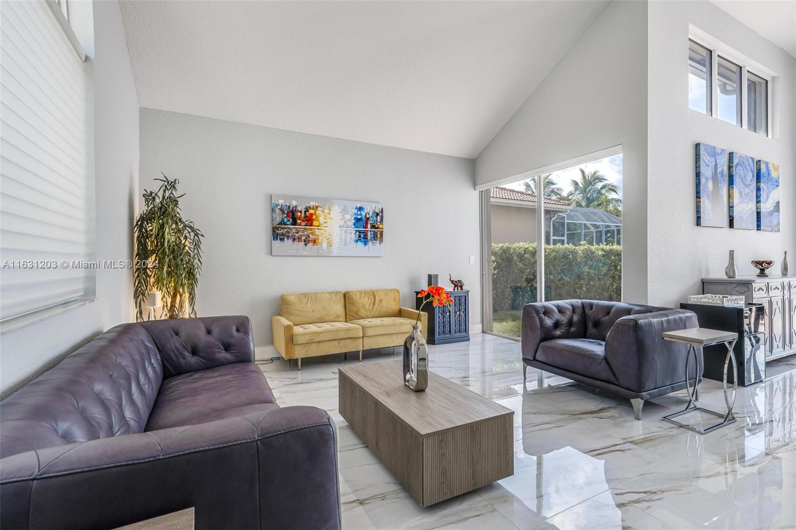 SILVER LAKES - Residential