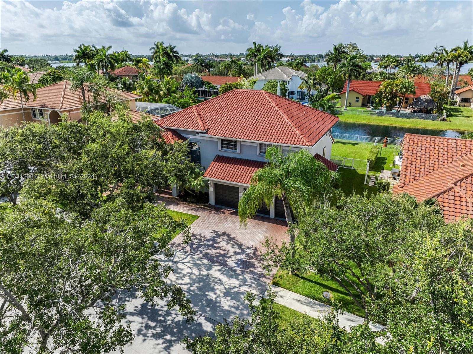 SILVER LAKES - Residential