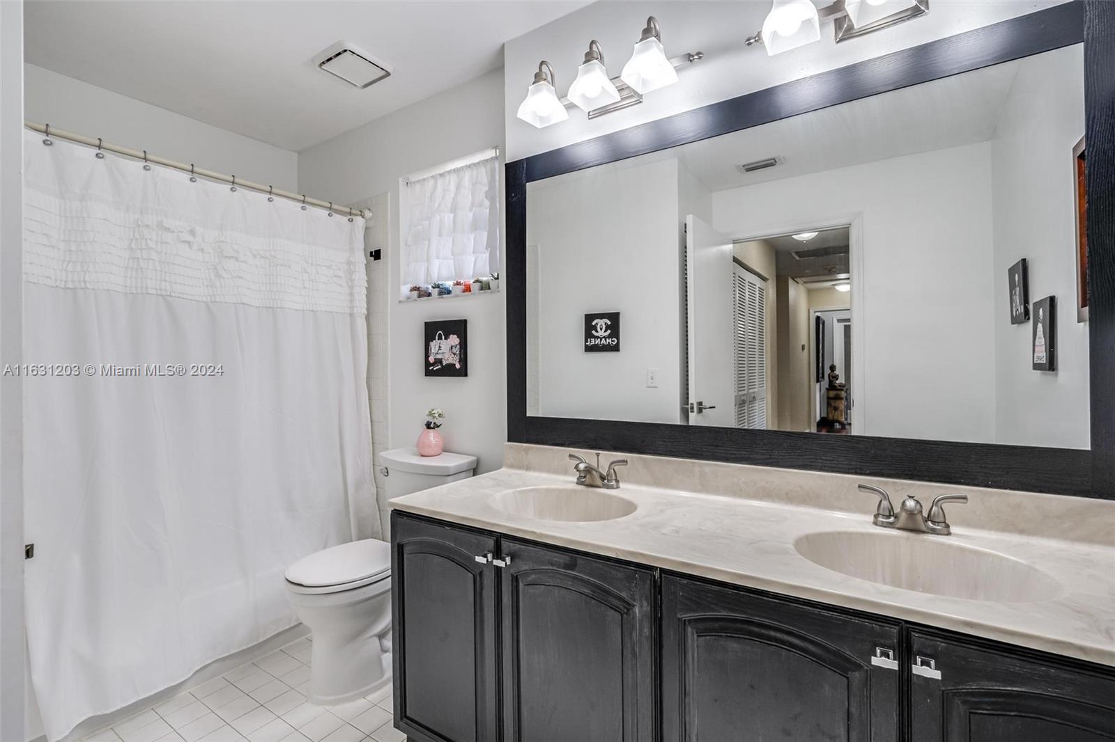 SILVER LAKES - Residential