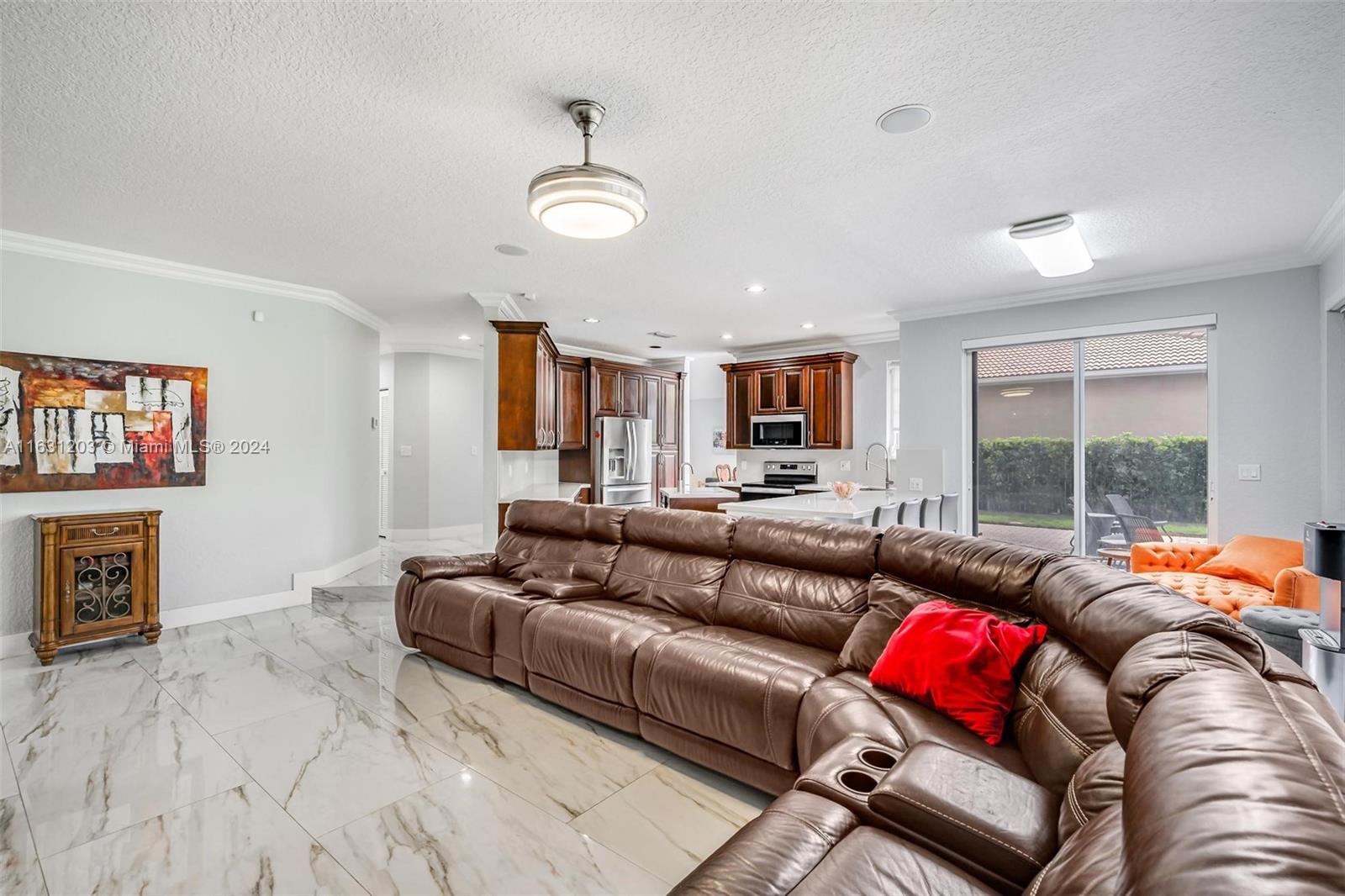SILVER LAKES - Residential