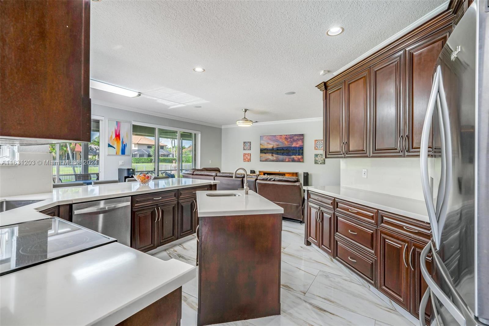 SILVER LAKES - Residential