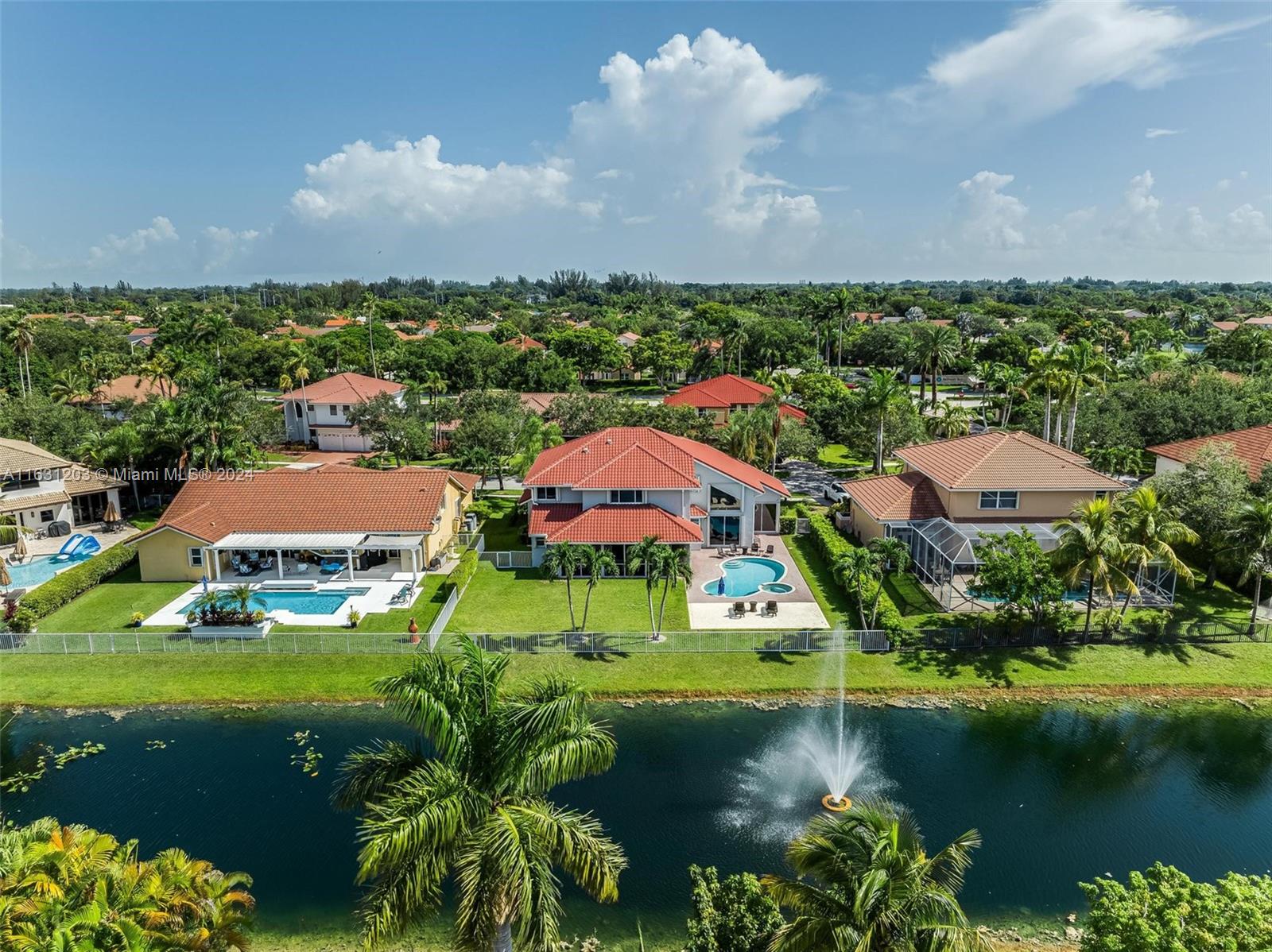 SILVER LAKES - Residential