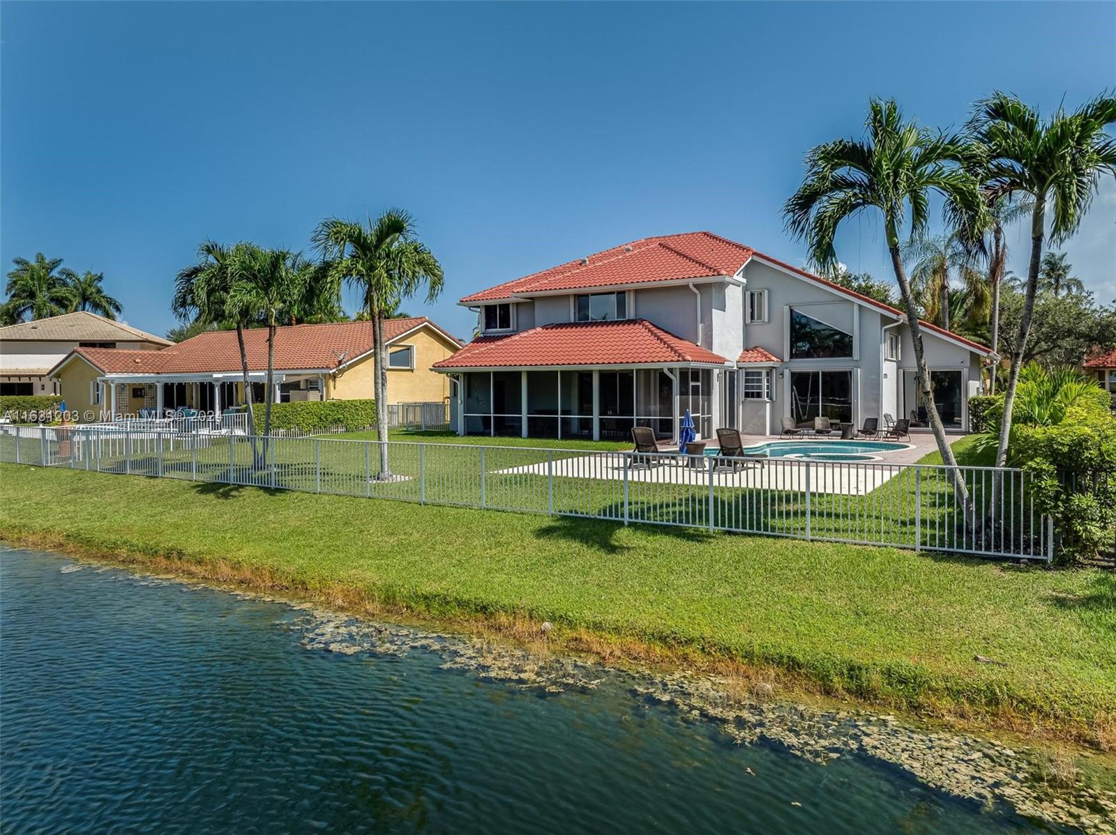 SILVER LAKES - Residential
