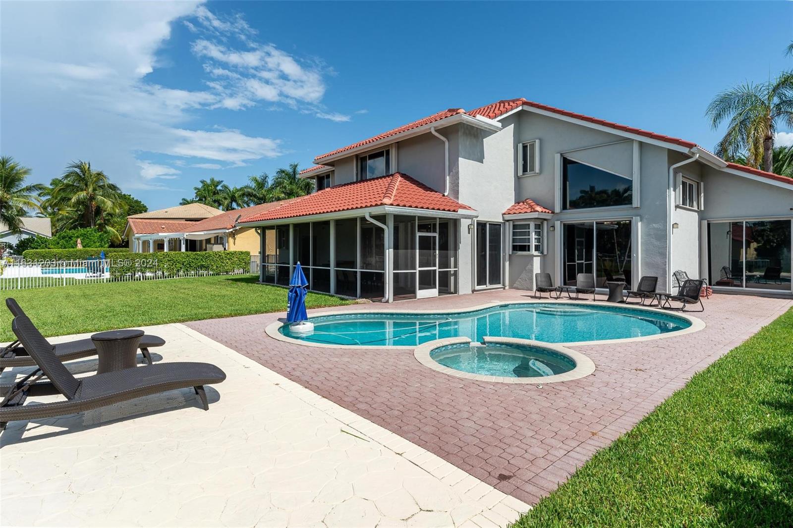 SILVER LAKES - Residential