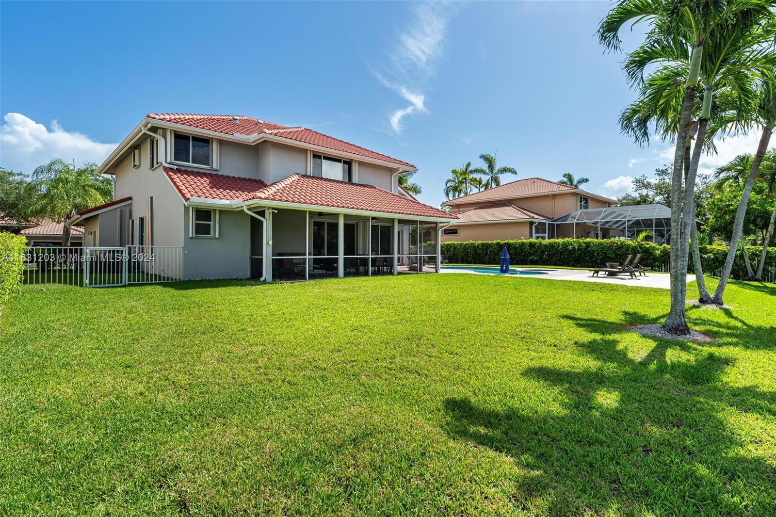SILVER LAKES - Residential