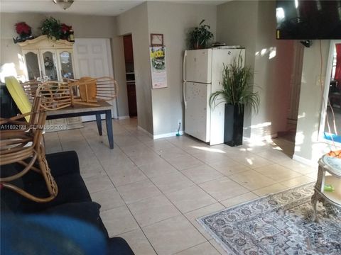 639 33rd St West Palm Beach FL 33407