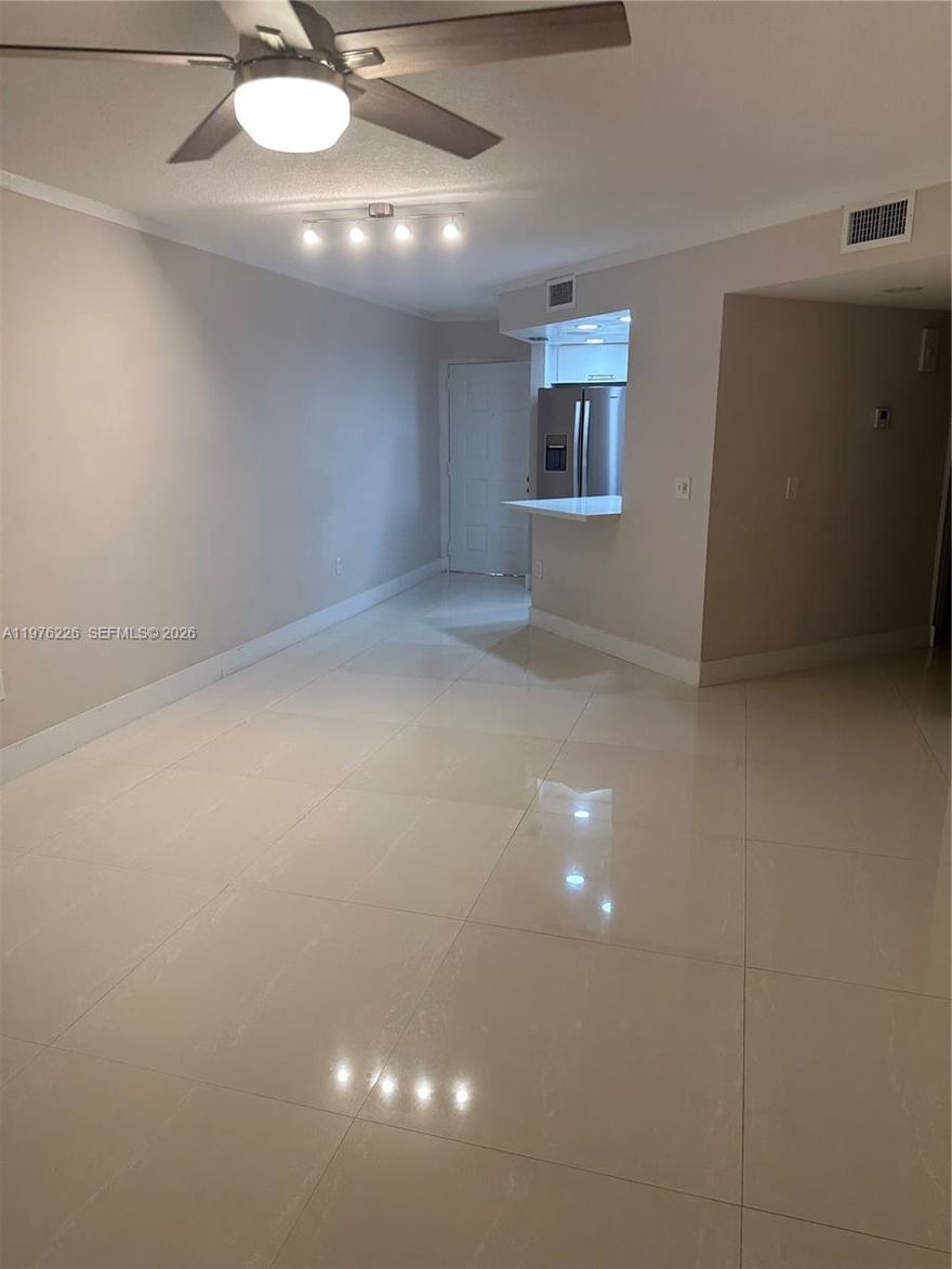 Beautiful  REMODELED 1/1 in Doral with new floors throughout, kitchen w/ SS appliances & granite countertops ,Washer/Dryer, Ready to move in.,Amenities include pools, Gated entrance, 24hr Security, gym, tennis courts, outdoor racquetball court, Club House……Please do not disturb the tenants. The unit will be available on May 1, 2026. Please schedule your appointment now for a showing ….Showing hours: 8am to 9:45am 12pm to 2:45pm 4pm to 6pm