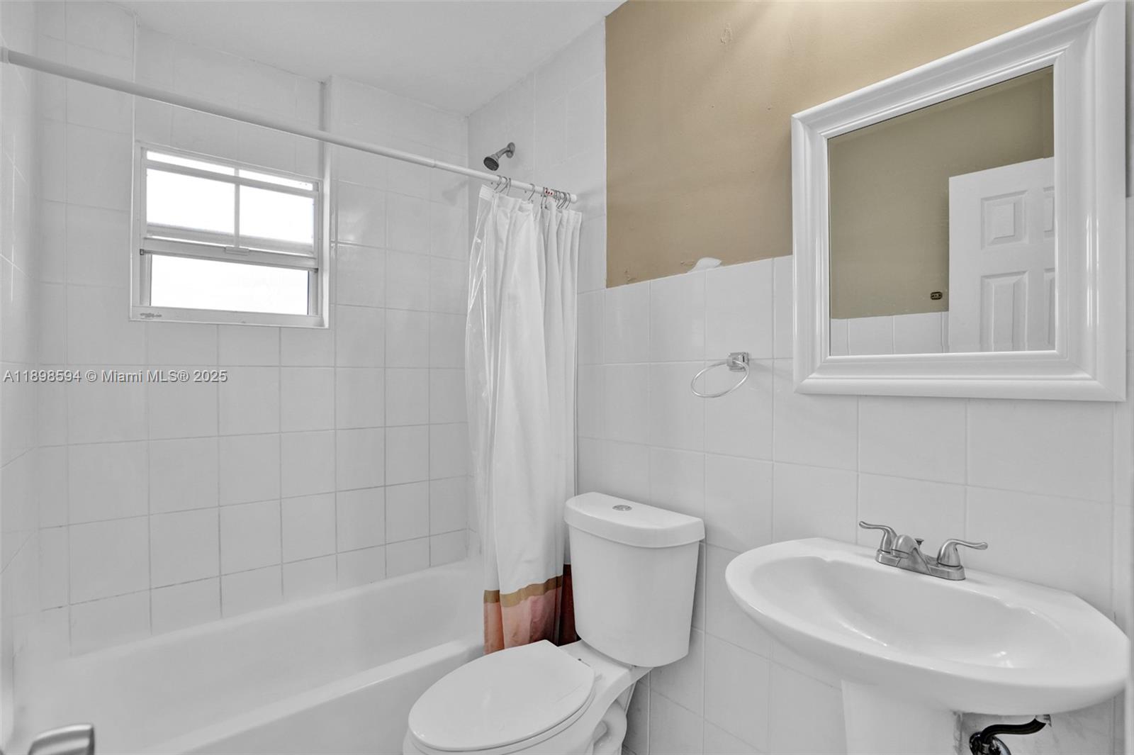 MANGO HILL CONDO NO 2 - Residential