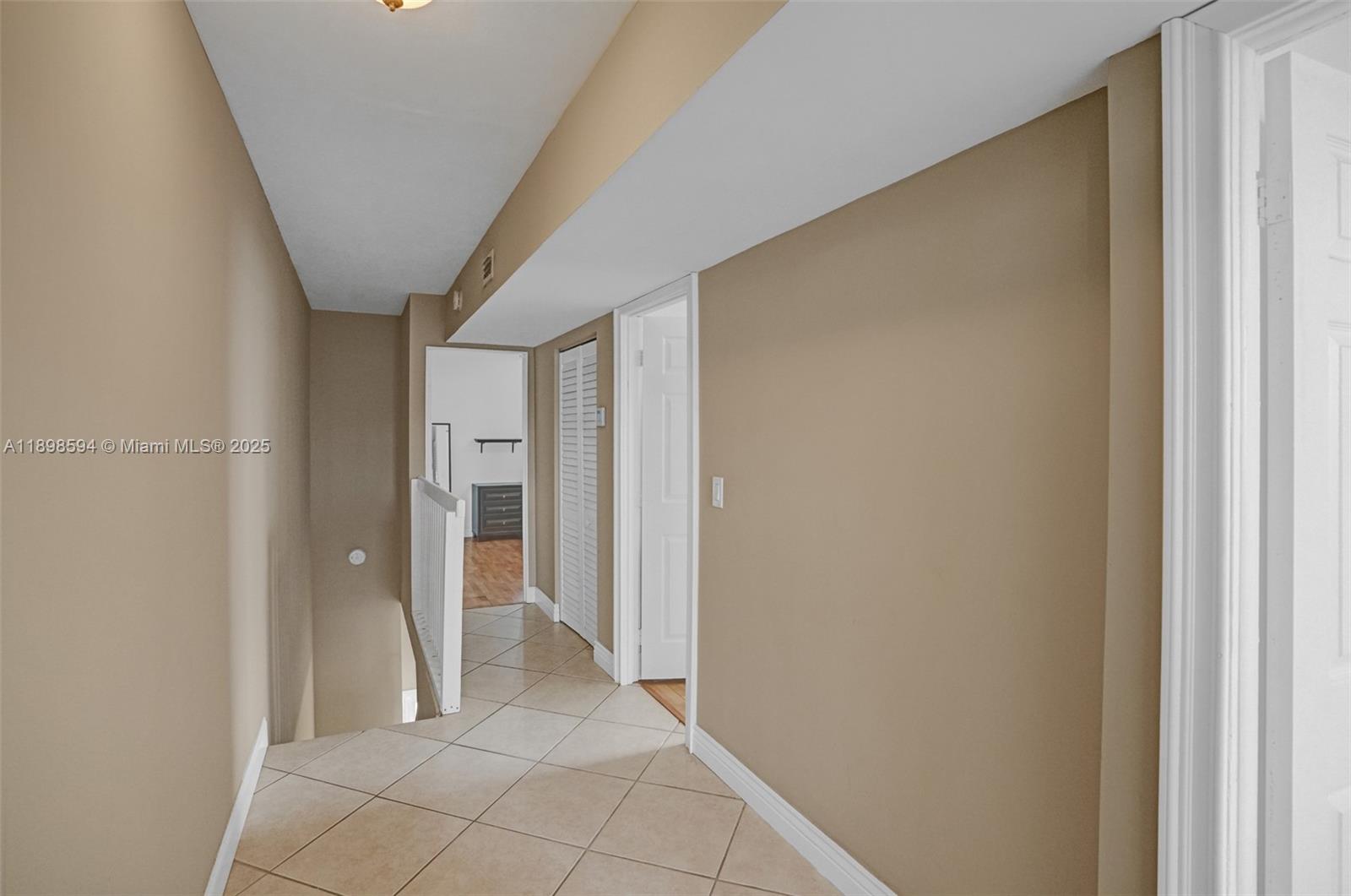 MANGO HILL CONDO NO 2 - Residential