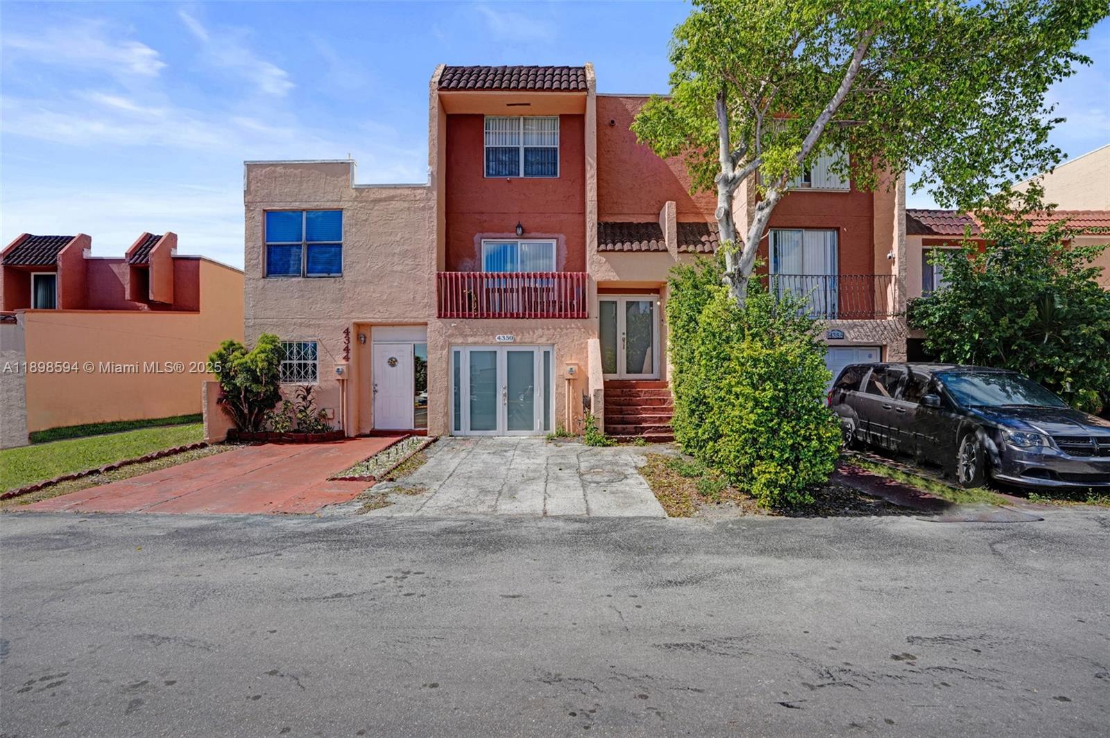 MANGO HILL CONDO NO 2 - Residential