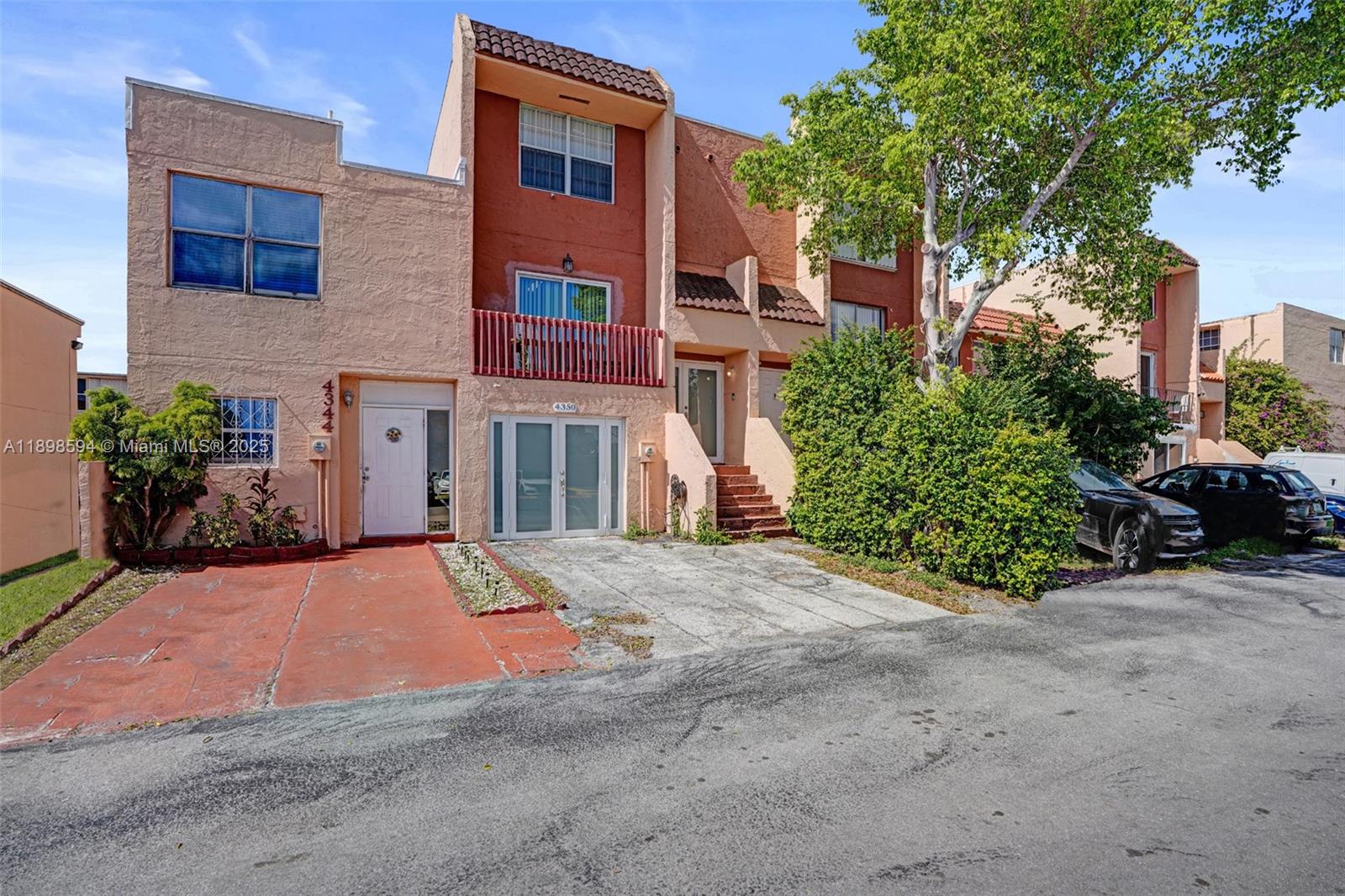 MANGO HILL CONDO NO 2 - Residential