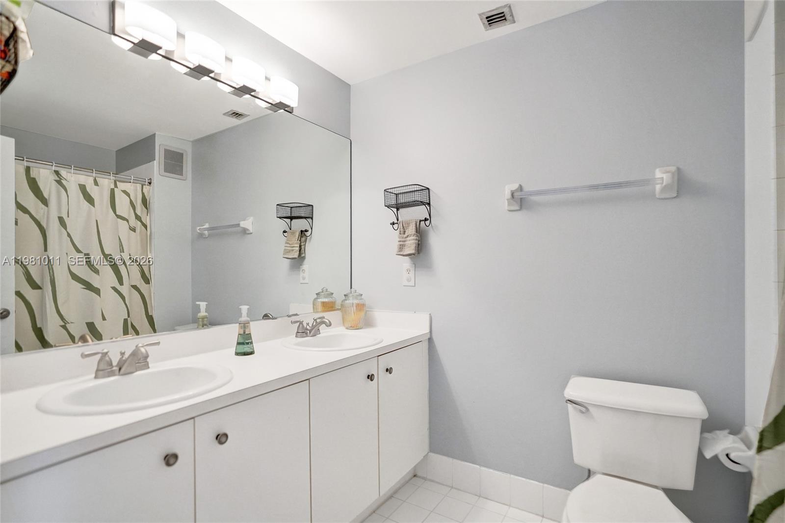 SAWGRASS EXCHANGE PLAT - Residential