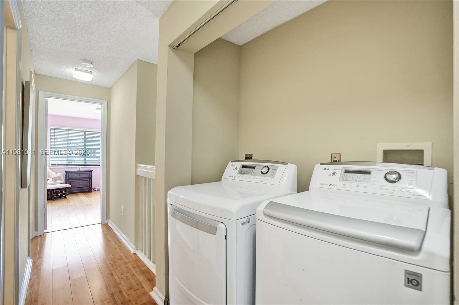 SAWGRASS EXCHANGE PLAT - Residential