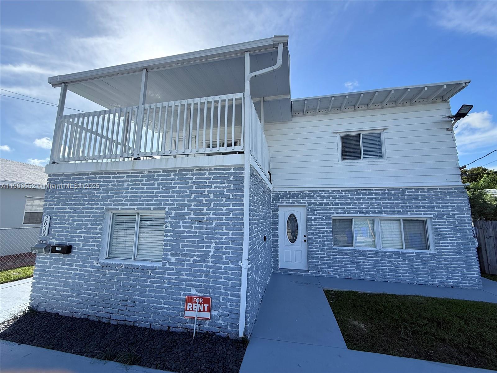 SOUTH BAY ESTATES - Residential Lease