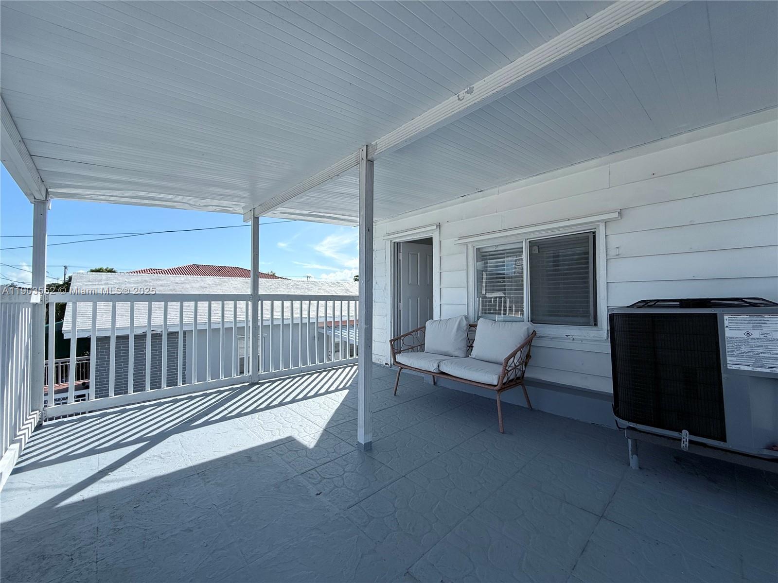 SOUTH BAY ESTATES - Residential Lease