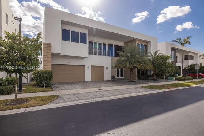 Rental Property at 10250 Nw 75th Ter, Doral, Miami-Dade County, Florida - Bedrooms: 5 
Bathrooms: 6  - $12,500 MO.