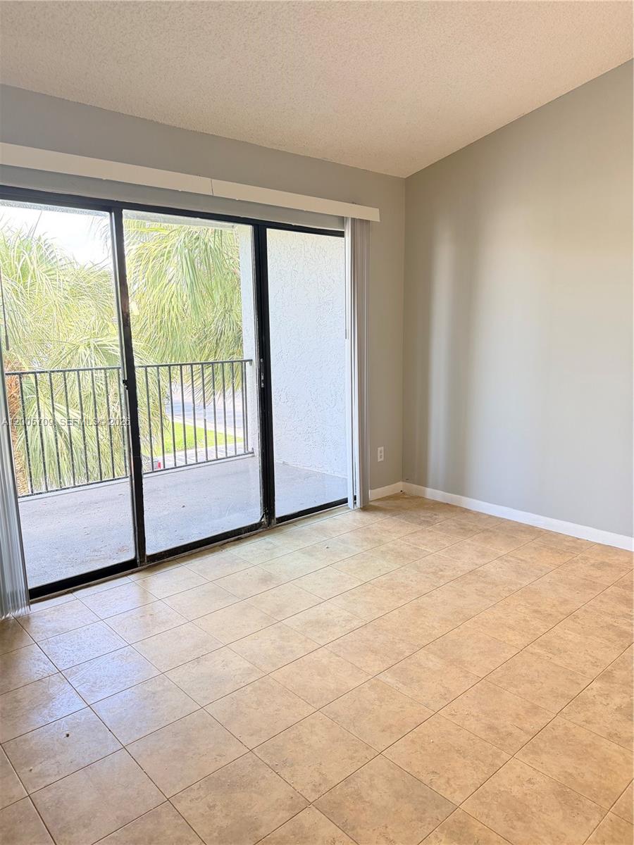 VISCONTI CONDO - Residential