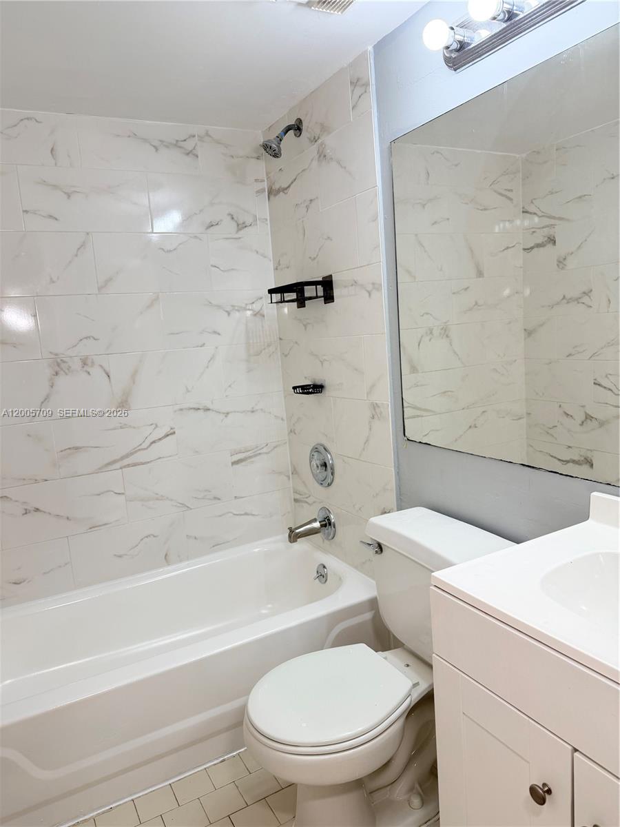 VISCONTI CONDO - Residential