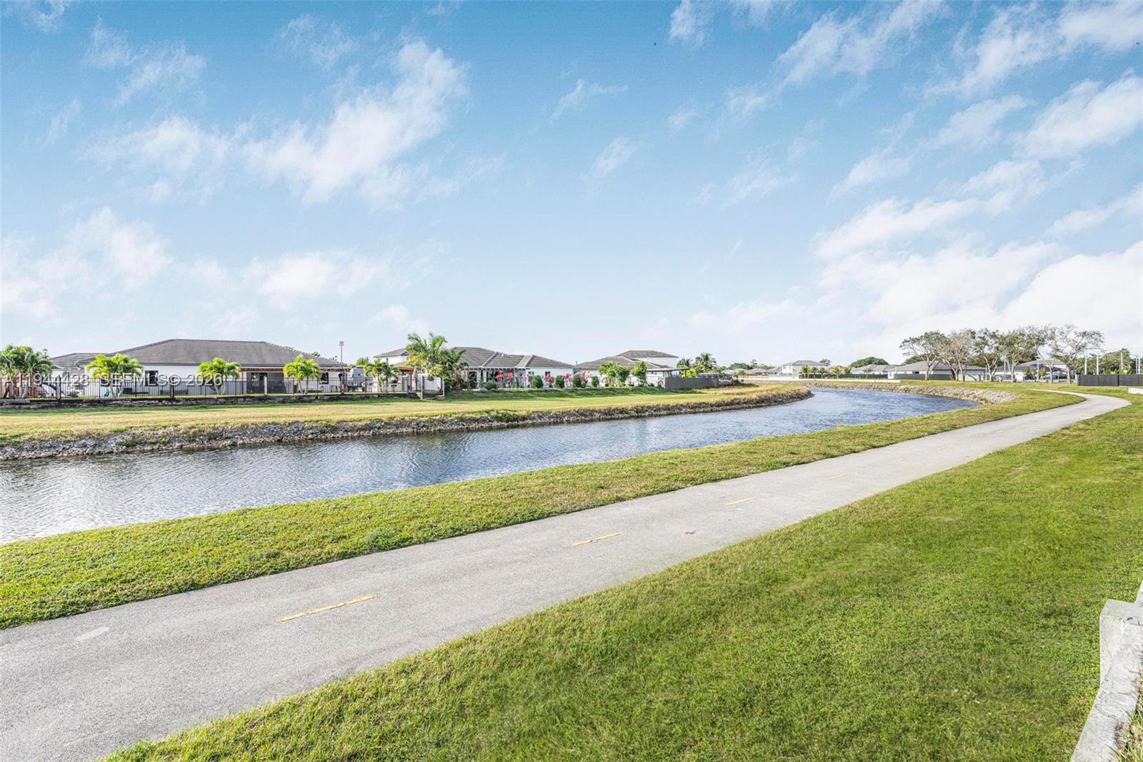 CAPLE FARMS SOUTH - Residential