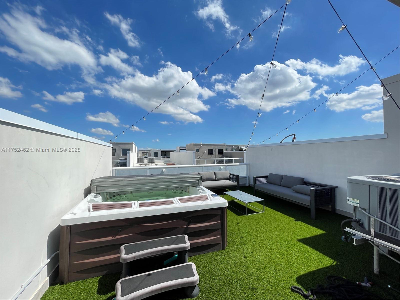 LANDMARK AT DORAL - Residential