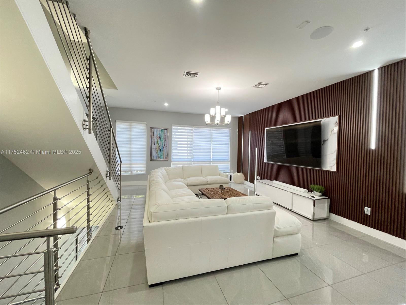 LANDMARK AT DORAL - Residential