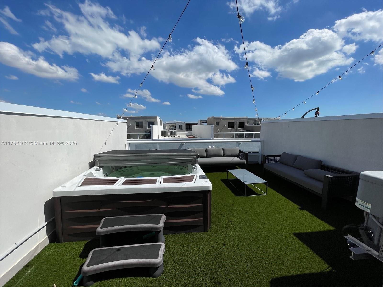 LANDMARK AT DORAL - Residential