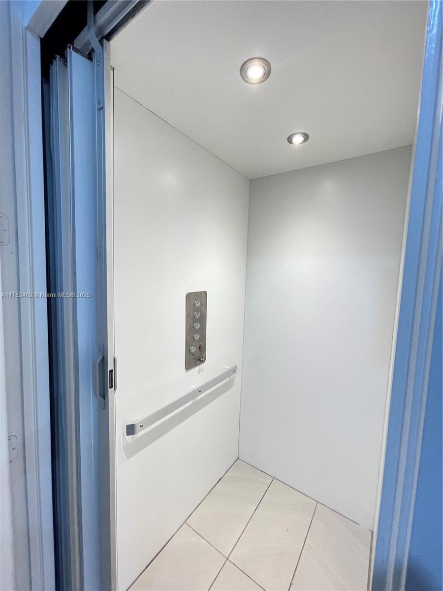 LANDMARK AT DORAL - Residential