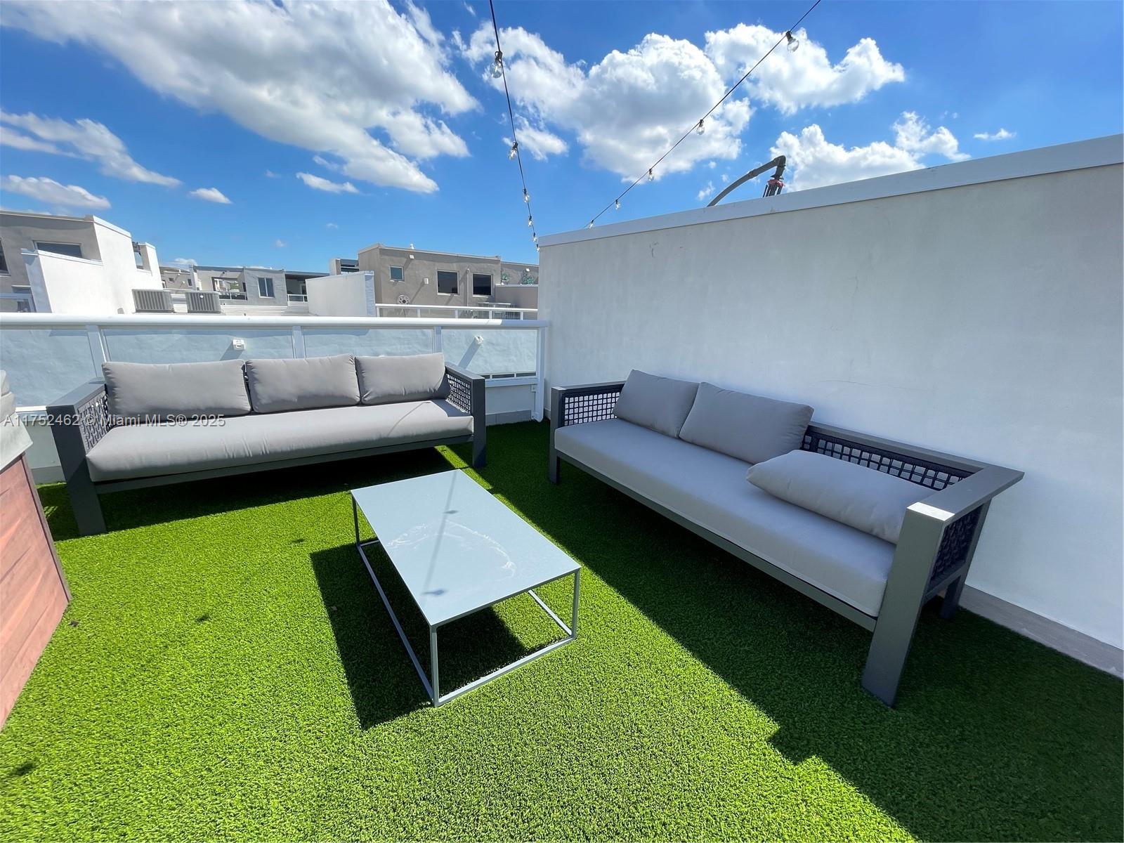 LANDMARK AT DORAL - Residential