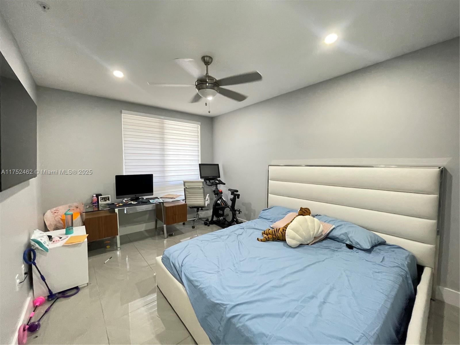 LANDMARK AT DORAL - Residential