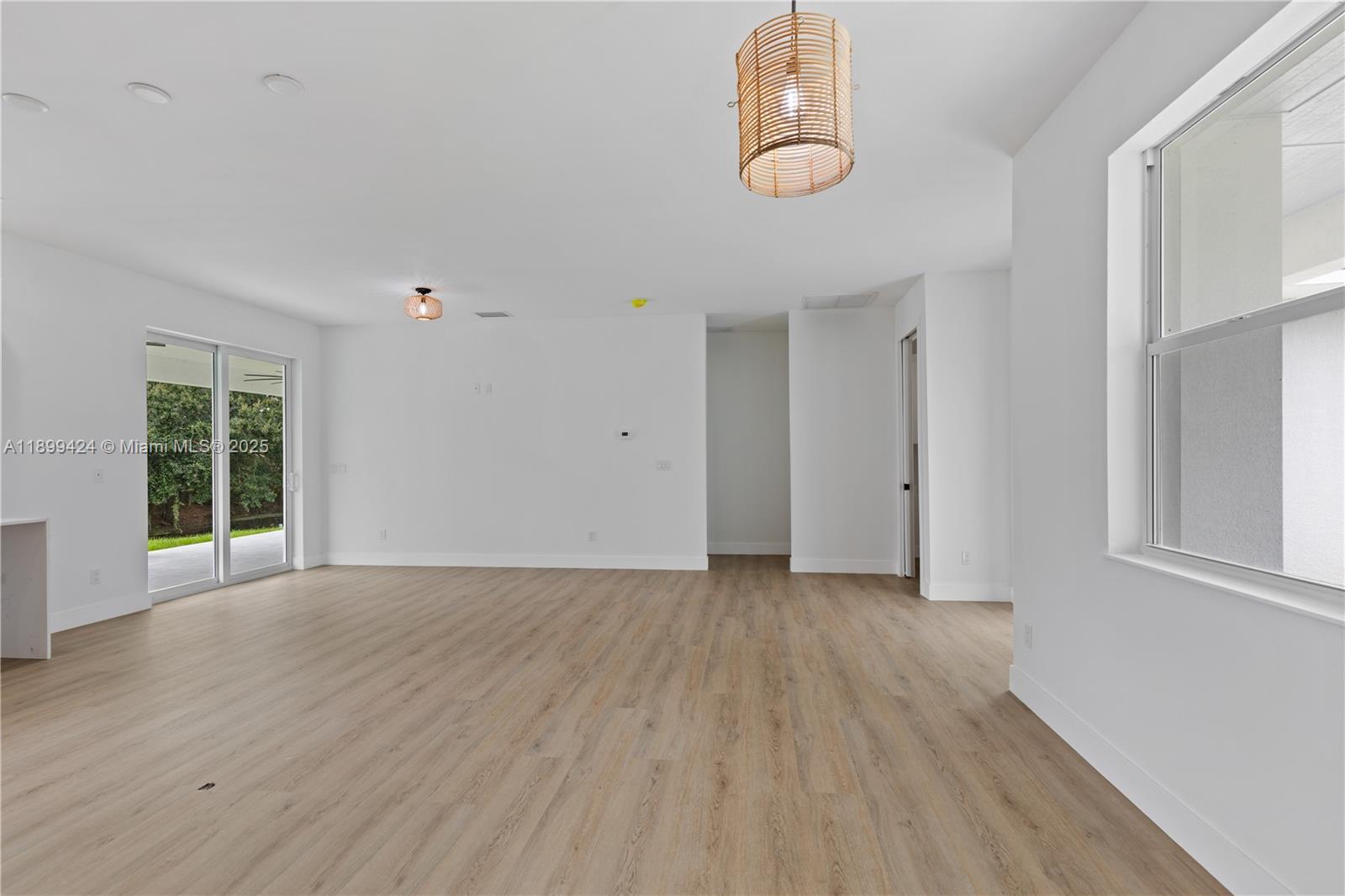 SUN N LAKES EST - Residential