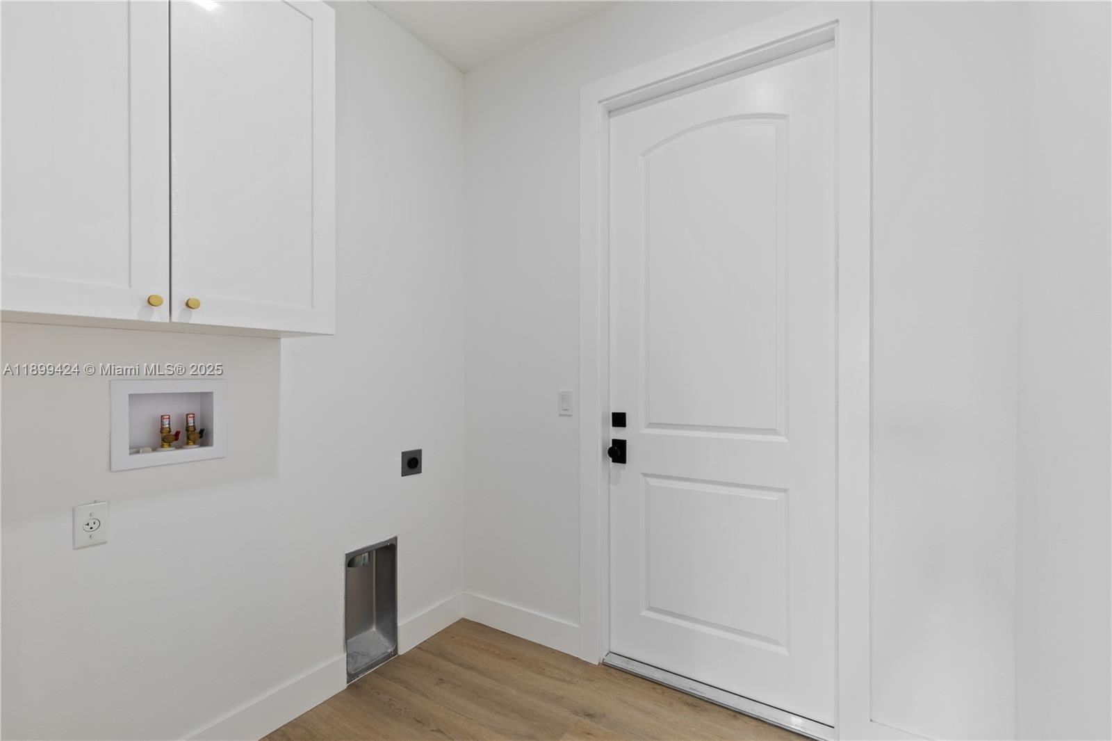 SUN N LAKES EST - Residential