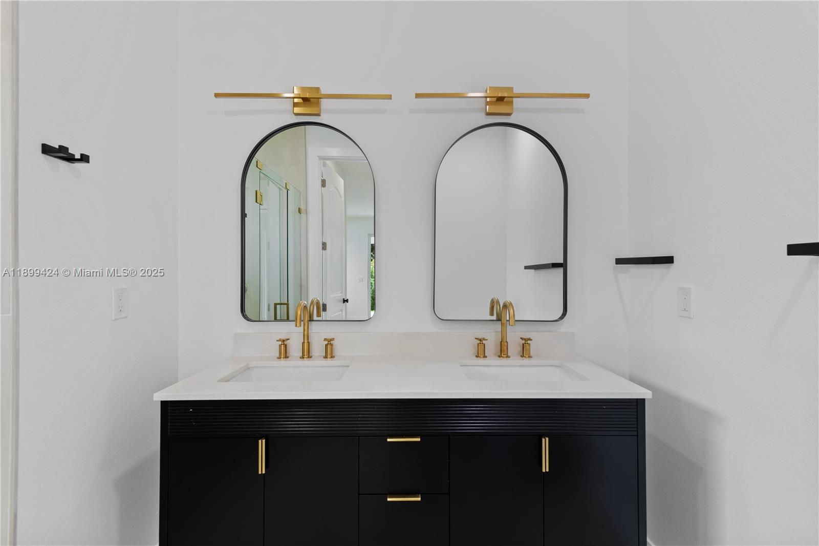 SUN N LAKES EST - Residential