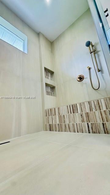 SUN N LAKES EST - Residential